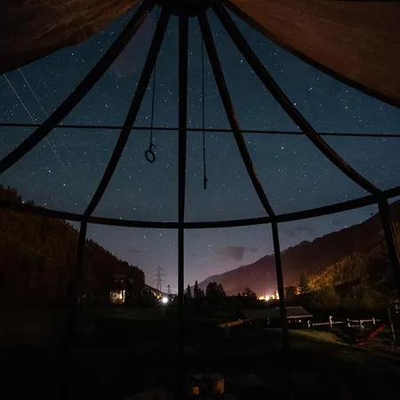 Eine Nacht Im Glaspavillon